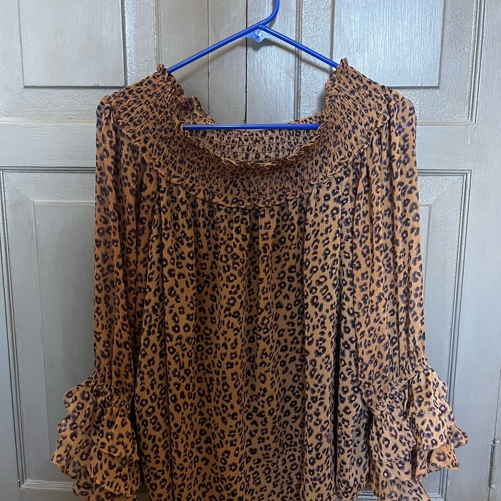 CeCe Cheetah Off the Shoulder Blouse - Picture 2 of 3